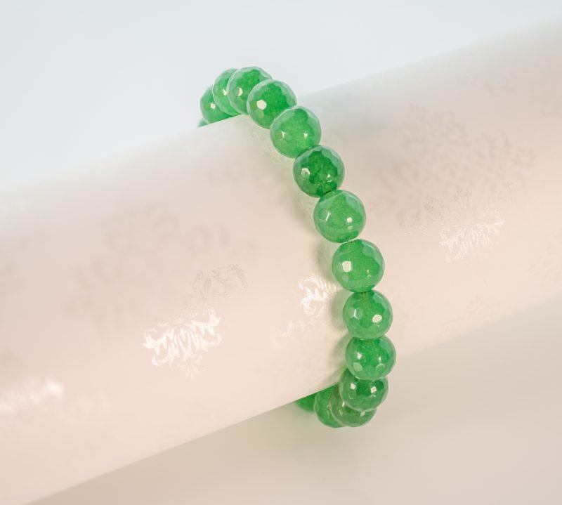 6 avantiurino apyrankė granuota